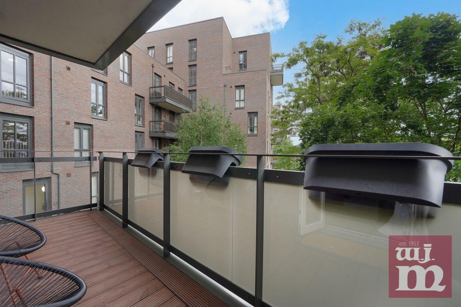 Maypole Court, Mile End